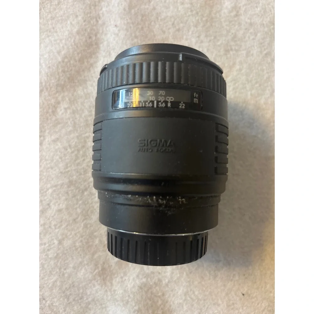 Sigma UC Zoom 70-210mm f/4-5.6 Lens Black‎ Good Multi-Coated AF 52mm Japan
